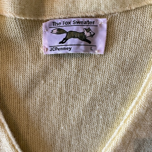 The Fox Sweater by JCPenney Vintage Cardigan – L (Yellow) - Picture 3 of 3